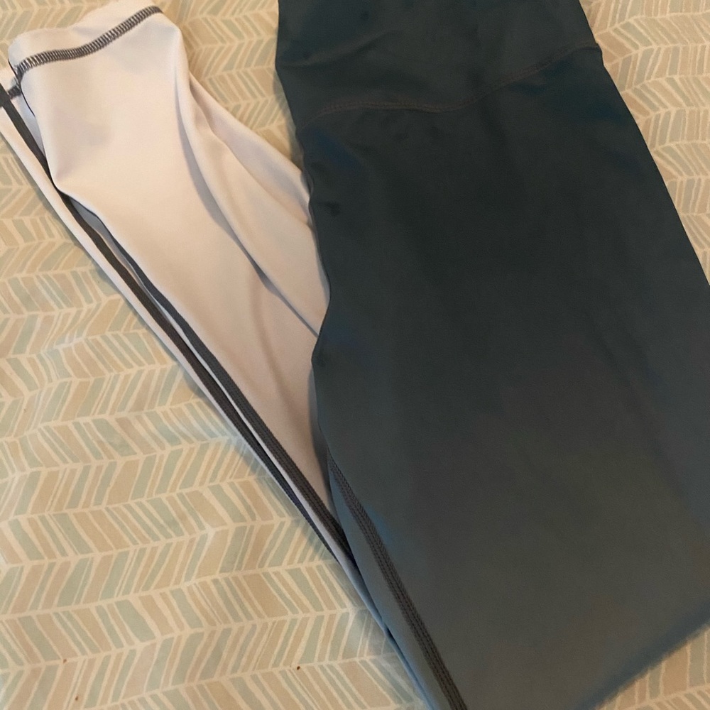 Zyia ombré 7/8 leggings size large